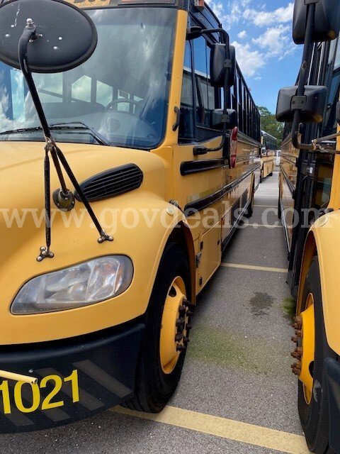 2011 Freightliner B2 Bus Chassis Freightliner B2 Bus Chassis Government Surplus Auction - Photo #3