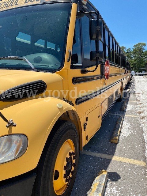 2011 Freightliner B2 Bus Chassis Freightliner B2 Bus Chassis Government Surplus Auction - Photo #5