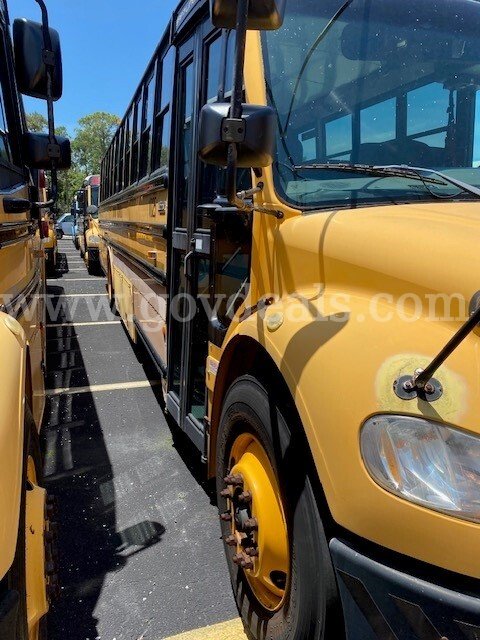 2011 Freightliner B2 Bus Freightliner B2 Bus Chassis Government Surplus Auction - Photo #3