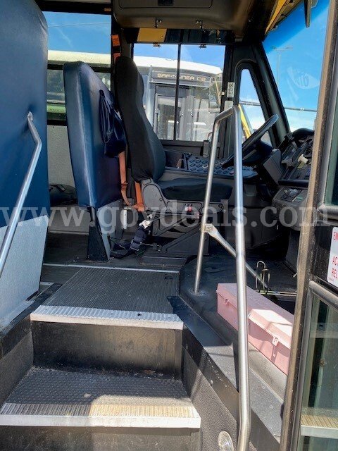 2011 Freightliner B2 Bus Freightliner B2 Bus Chassis Government Surplus Auction - Photo #5