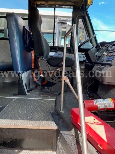 2011 Freightliner B2 Bus Freightliner B2 Bus Chassis Government Surplus Auction - Photo #3