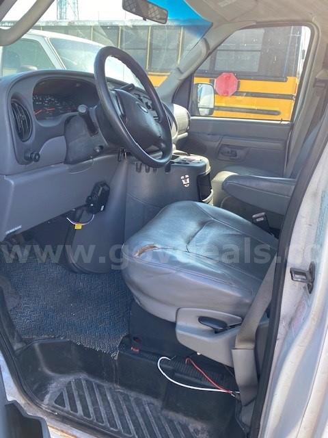 2004 Ford Econoline Ford Econoline Government Surplus Auction - Photo #6