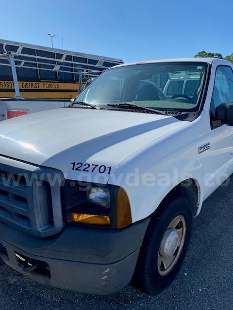 2007 Ford F-250 SD Ford F-250 Government Surplus Auction - Photo #4