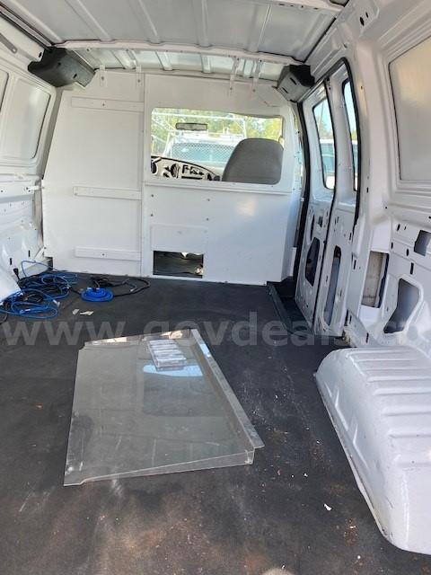 2006 Ford Econoline Ford Econoline Government Surplus Auction - Photo #2
