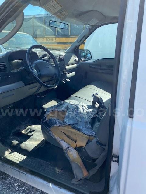 2005 Ford F-250 SD Ford F-250 Government Surplus Auction - Photo #2