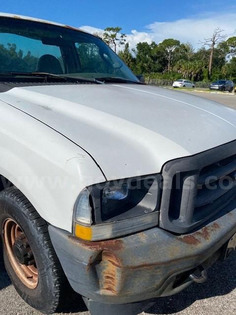 2004 Ford F-250 SD Ford F-250 Government Surplus Auction - Photo #4