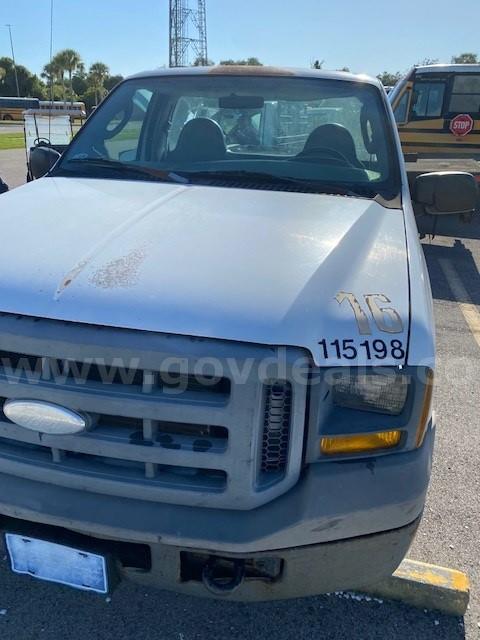 2005 Ford F-250 SD Ford F-250 Government Surplus Auction - Primary Photo