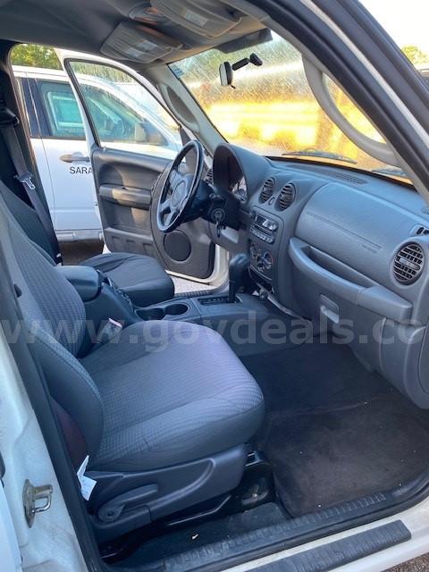 2004 Jeep Liberty Jeep Liberty Government Surplus Auction - Photo #3