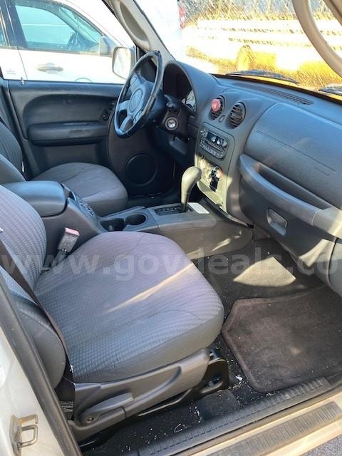 2004 Jeep Liberty Jeep Liberty Government Surplus Auction - Photo #5