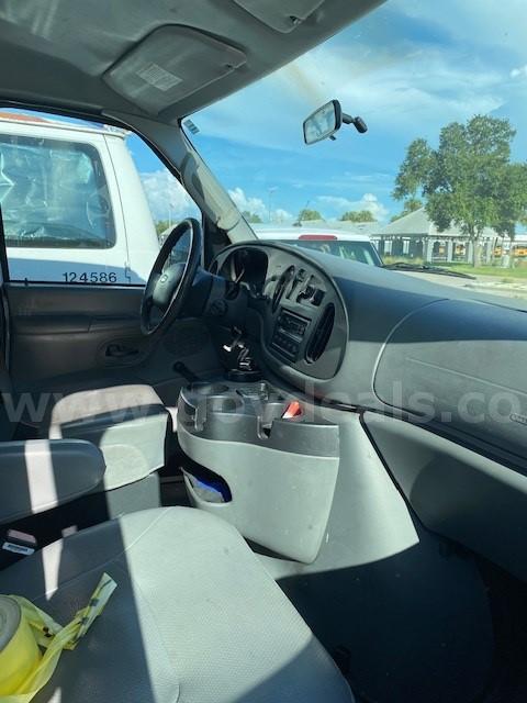 2006 Ford Econoline Ford Econoline Government Surplus Auction - Photo #5