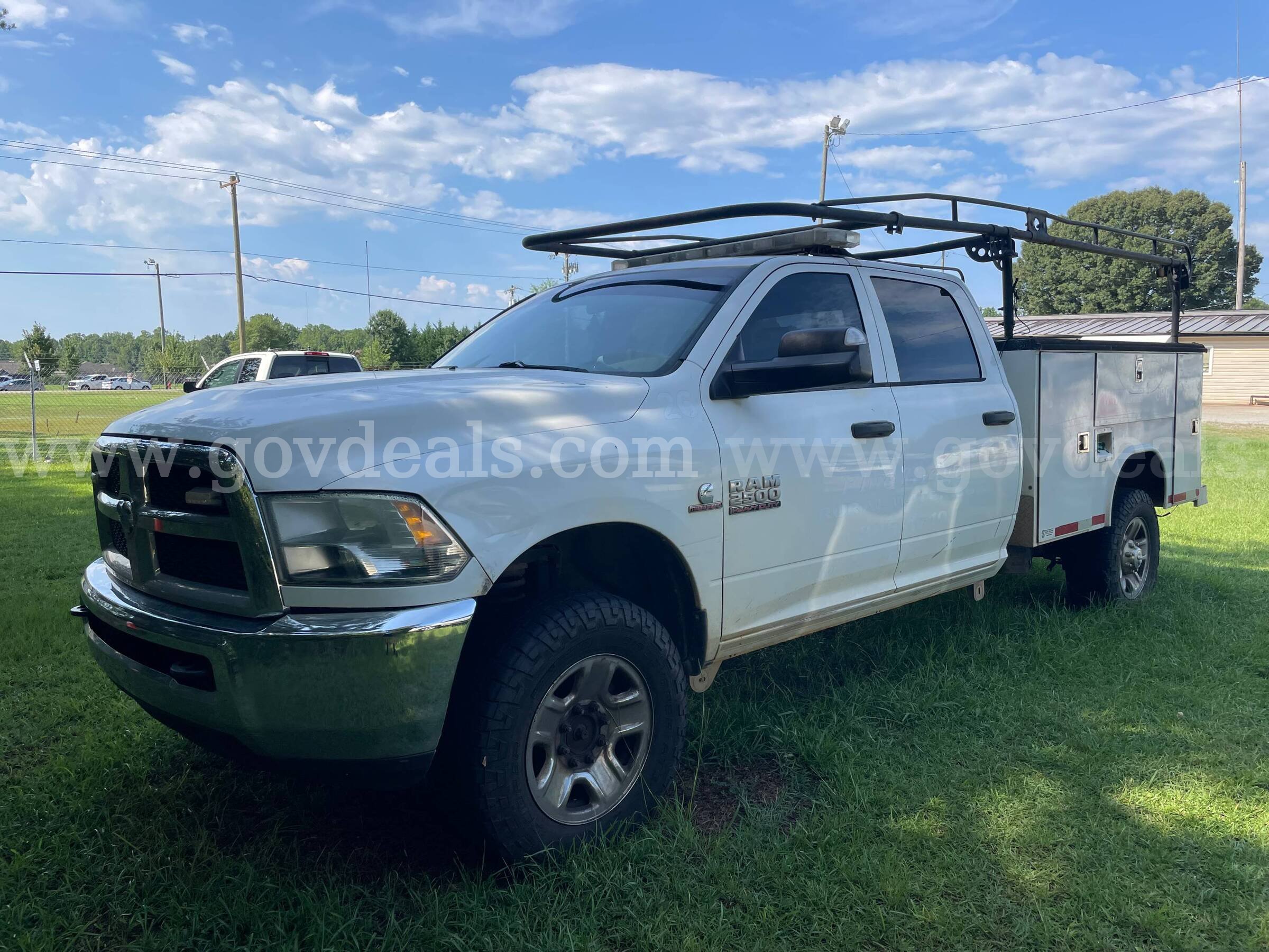 2015 RAM 2500 - MUST BE TOWED RAM RAM 2500 Government Surplus Auction - Photo #2