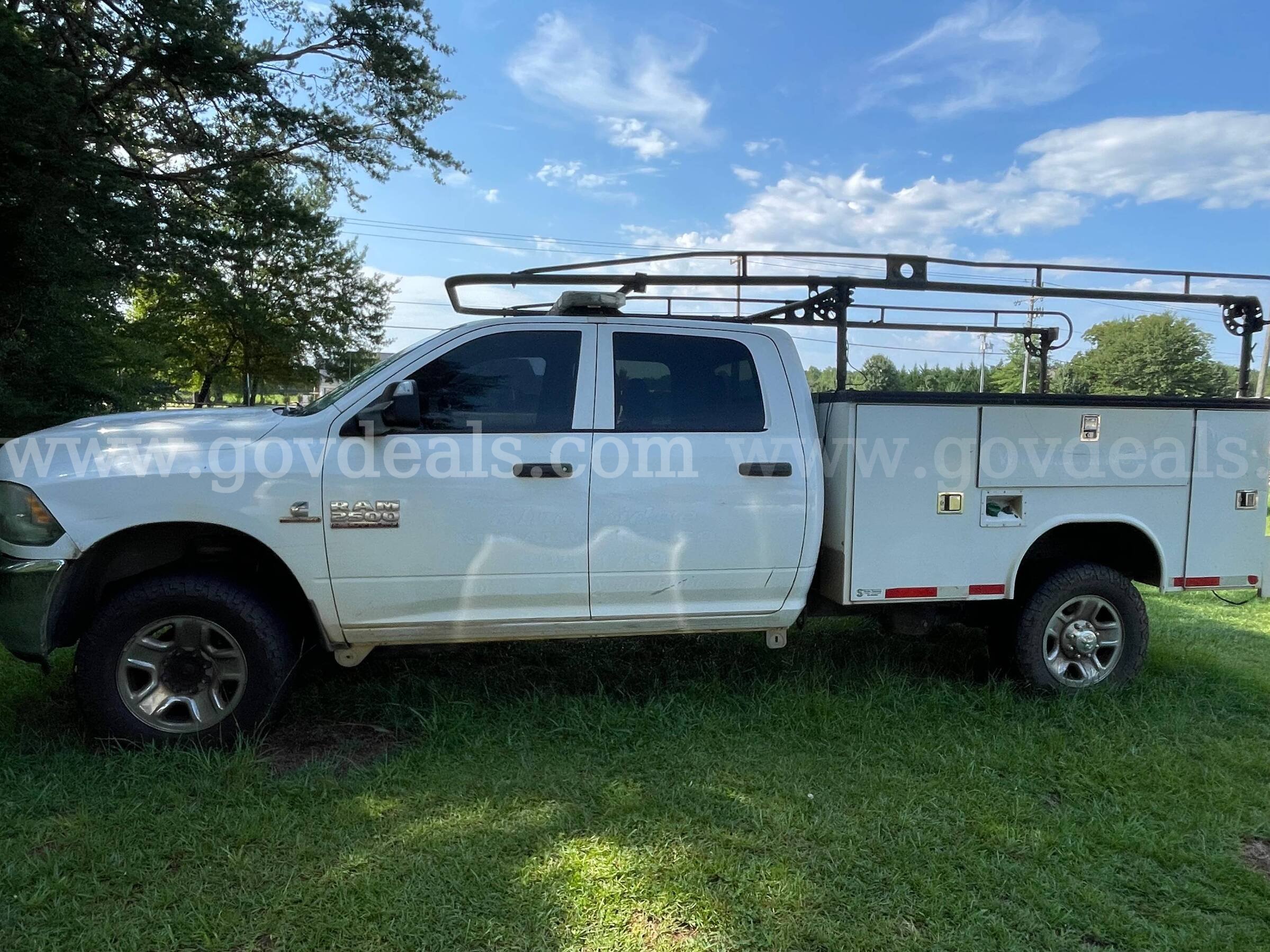 2015 RAM 2500 - MUST BE TOWED RAM RAM 2500 Government Surplus Auction - Photo #3