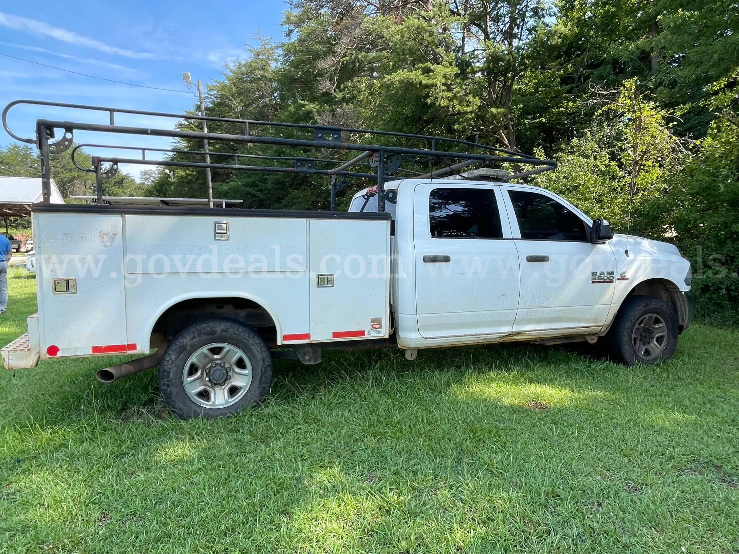 2015 RAM 2500 - MUST BE TOWED RAM RAM 2500 Government Surplus Auction - Photo #4