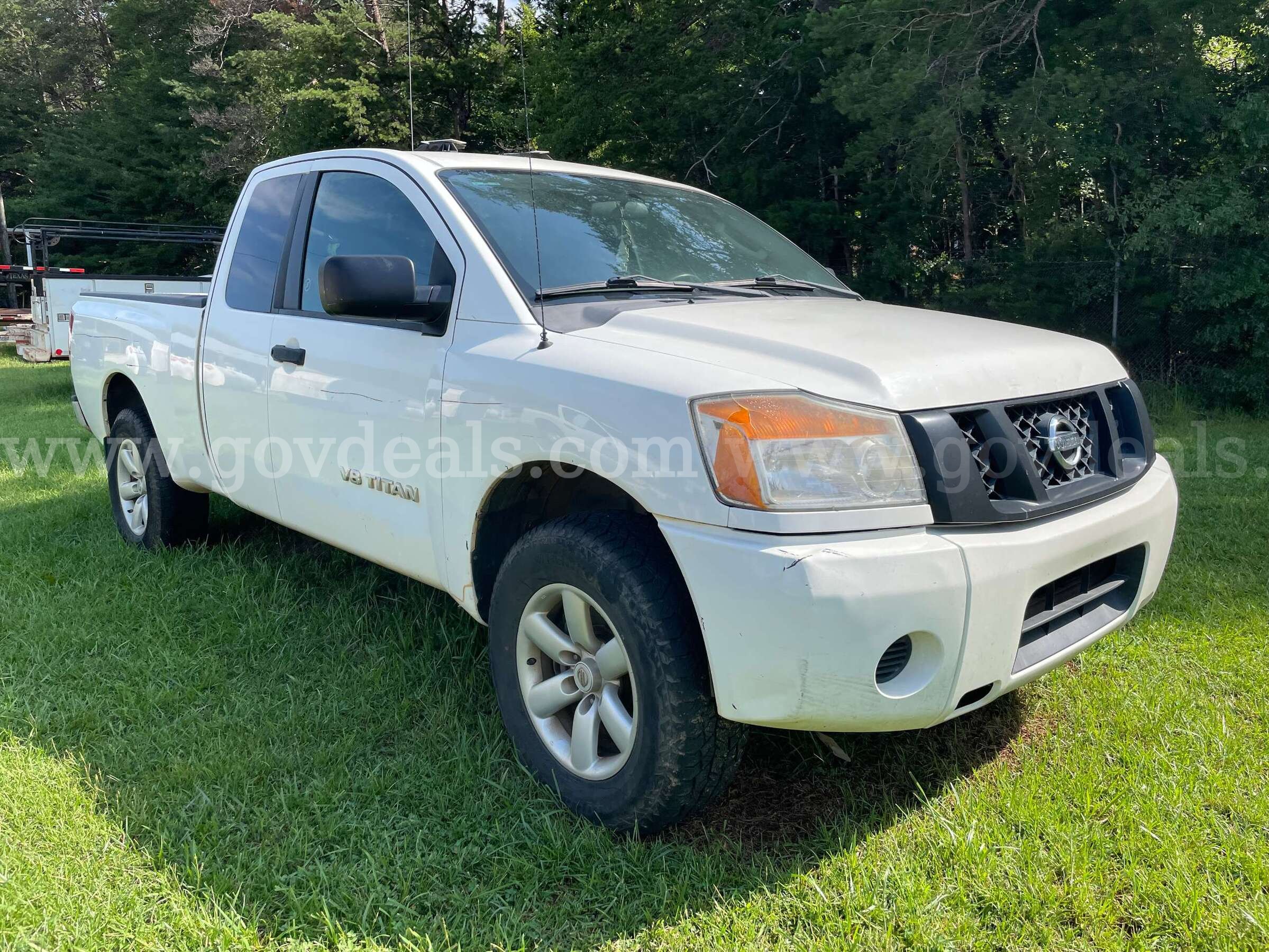 2010 Nissan Titan - MUST BE TOWED Nissan Titan Government Surplus Auction - Photo #2
