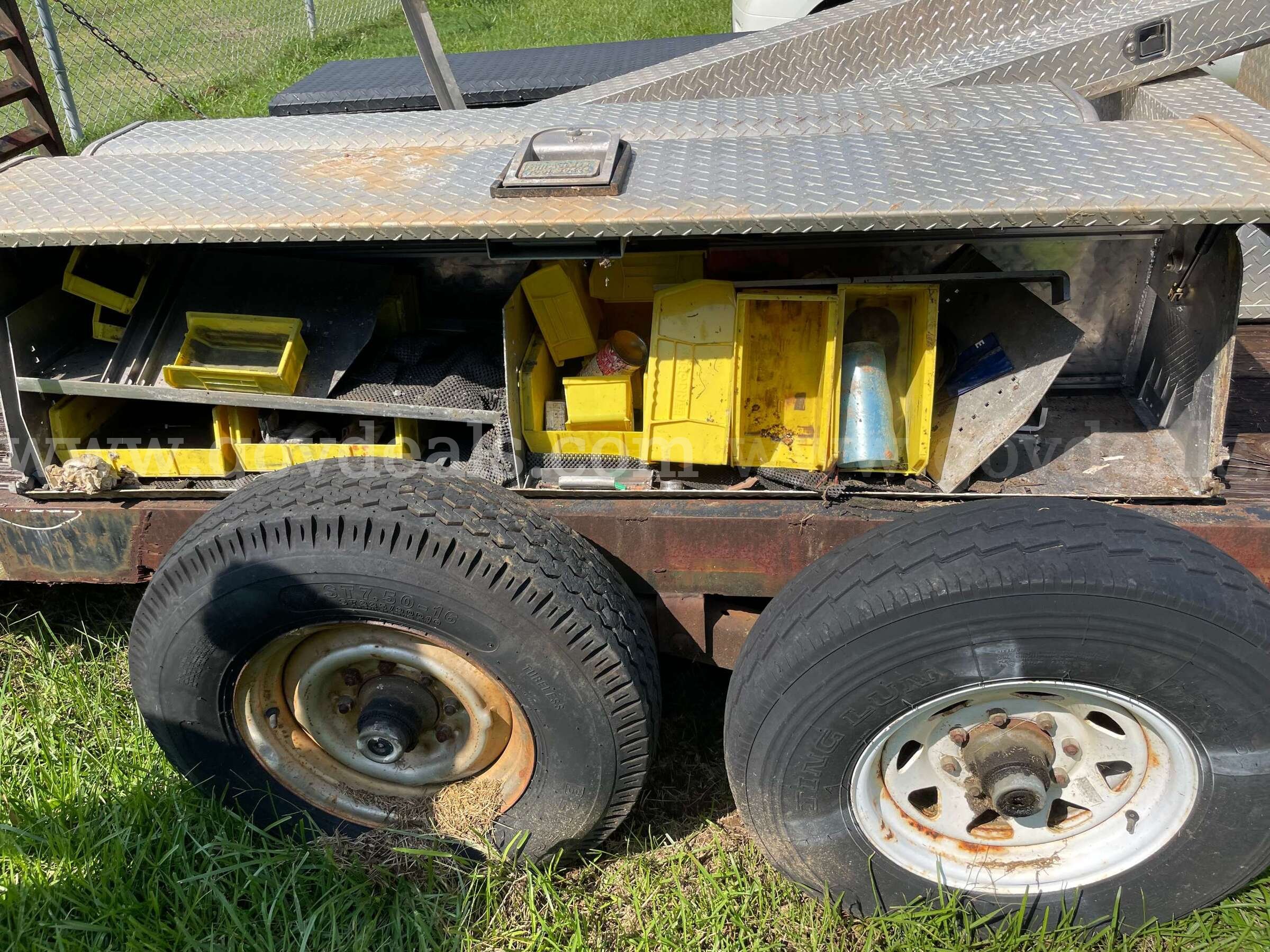 Set of Tool Boxes   Government Surplus Auction - Photo #2
