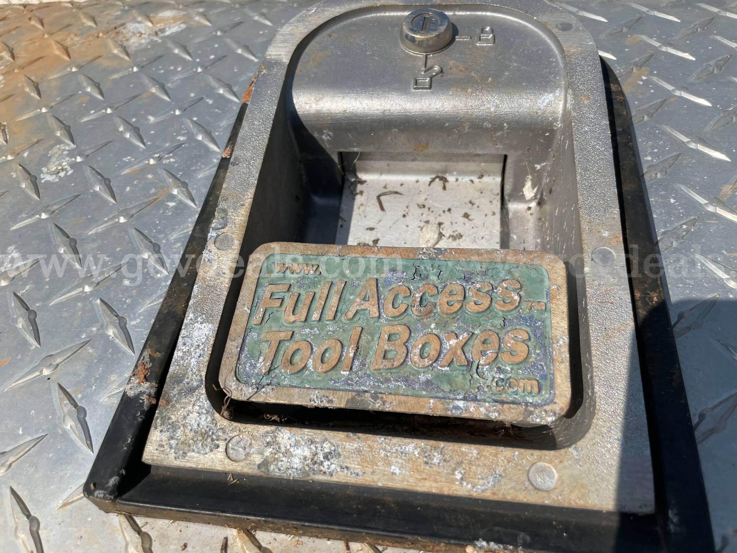 Set of Tool Boxes   Government Surplus Auction - Photo #3