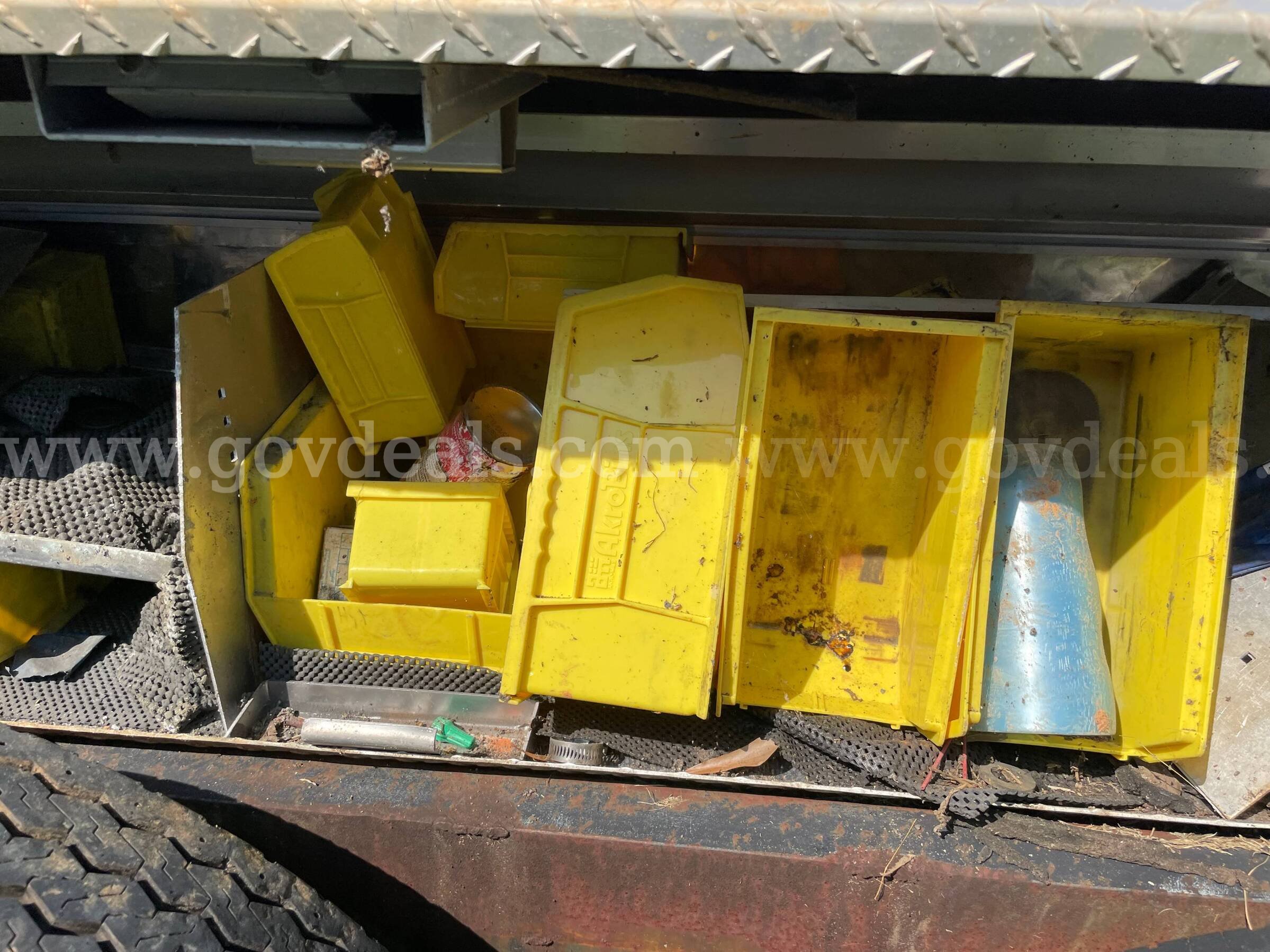 Set of Tool Boxes   Government Surplus Auction - Photo #4
