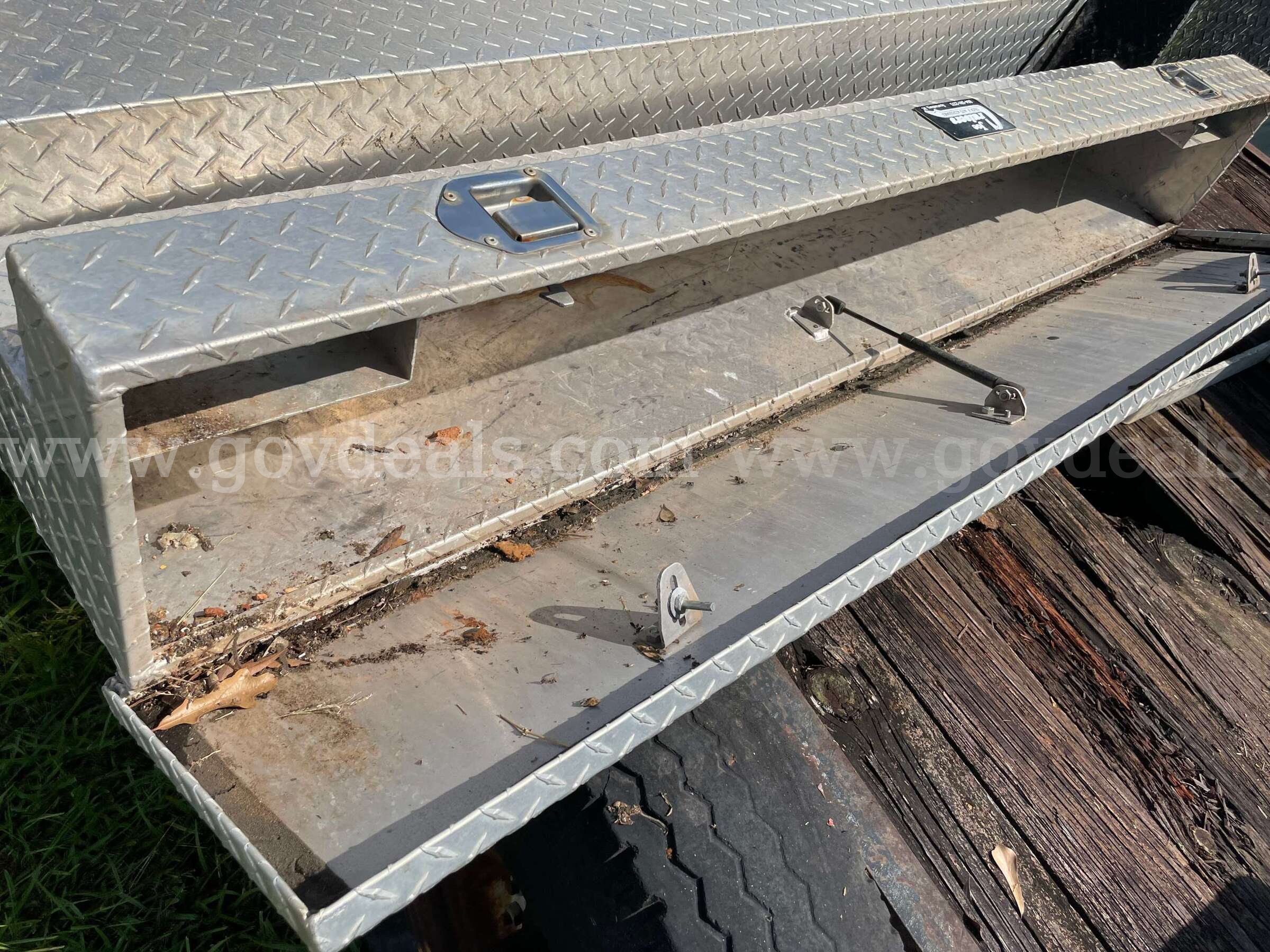 Set of Tool Boxes   Government Surplus Auction - Photo #2