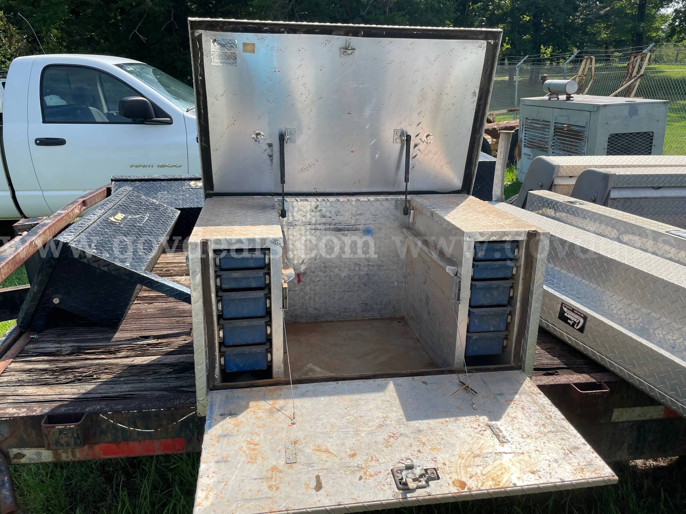 Tool Box   Government Surplus Auction - Photo #2