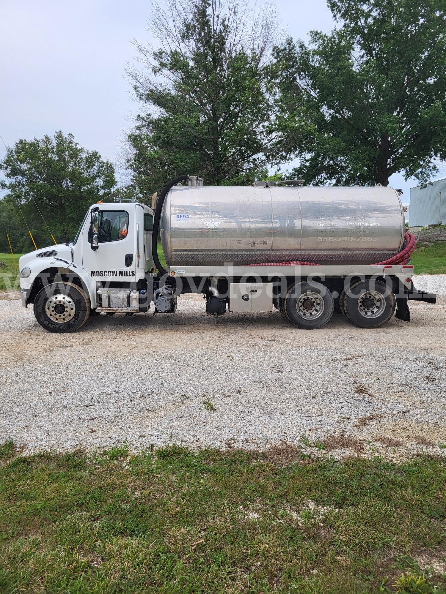 2019 Freightliner M2 Tank Truck Aluminum 4000 Gallon Freightliner 4000 Government Surplus Auction - Photo #2