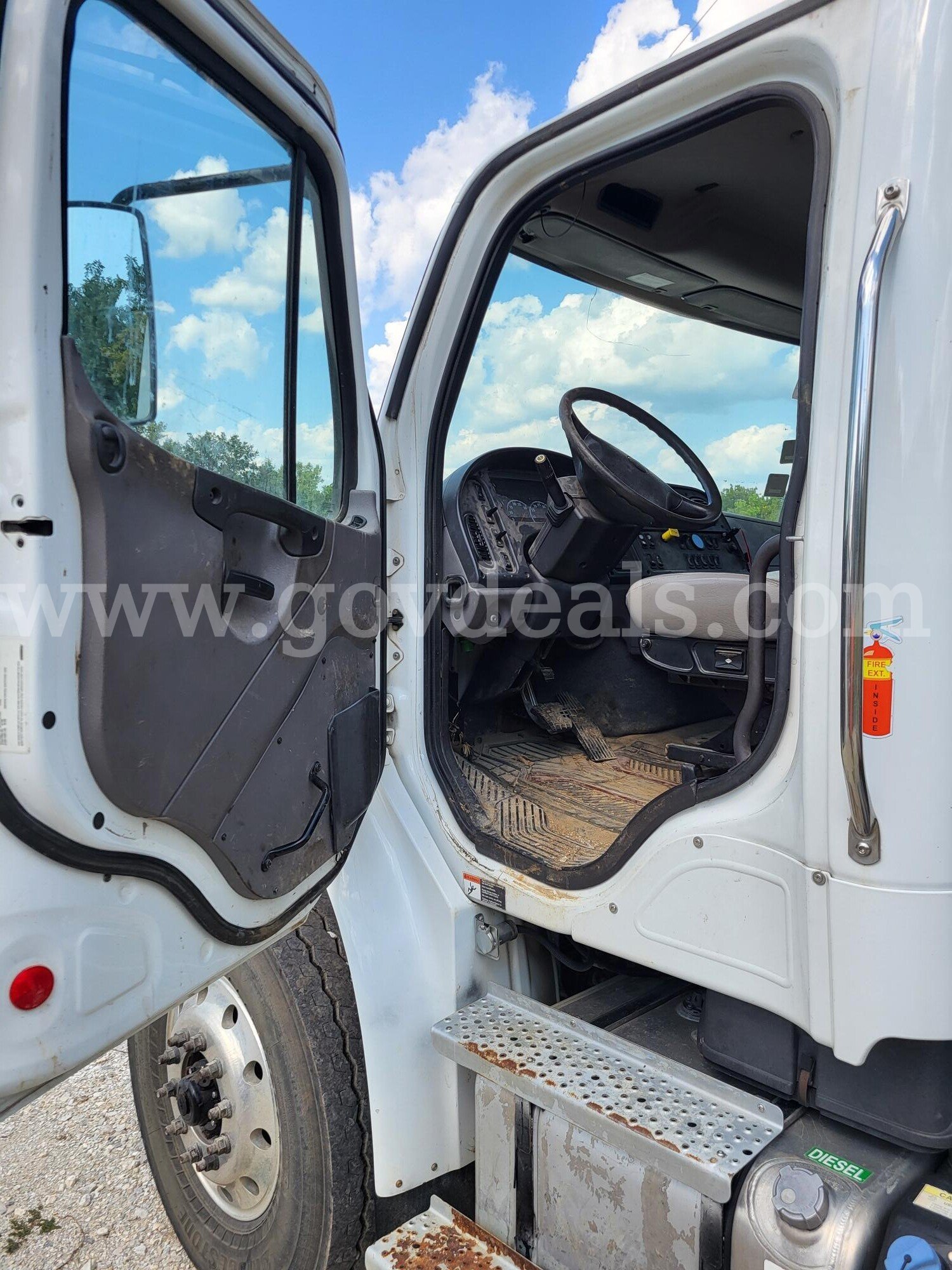 2019 Freightliner M2 Tank Truck Aluminum 4000 Gallon Freightliner 4000 Government Surplus Auction - Photo #6