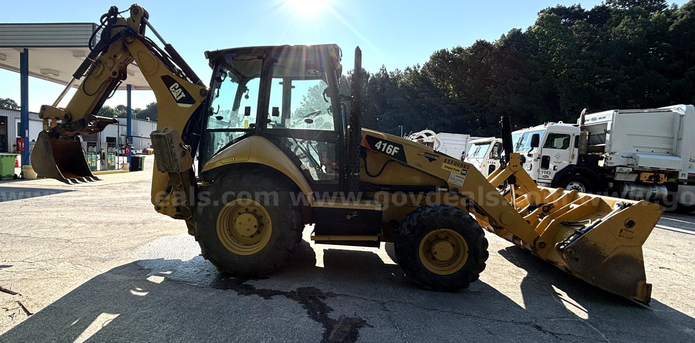 2013 Caterpillar 416F, 4WD Front-end Bucket Loader with Backhoe and Thumb Caterpillar 416F Government Surplus Auction - Photo #4