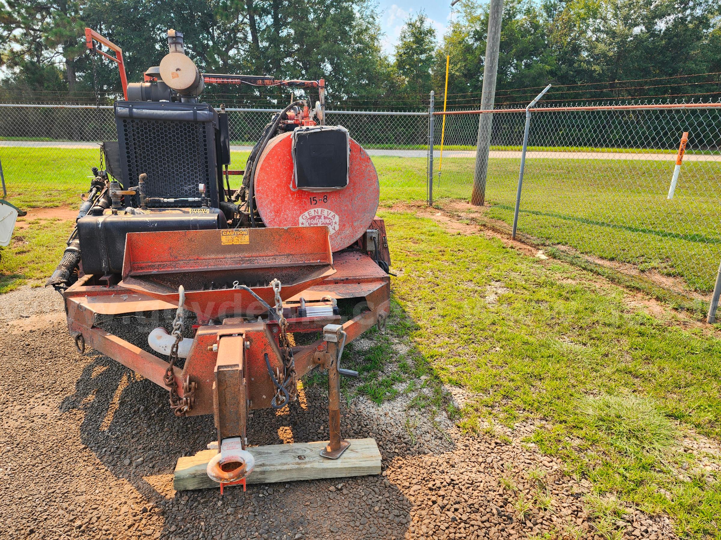 Durapatcher 125DJT, Good Engine DURAPATCHER 125DJT Government Surplus Auction - Photo #2