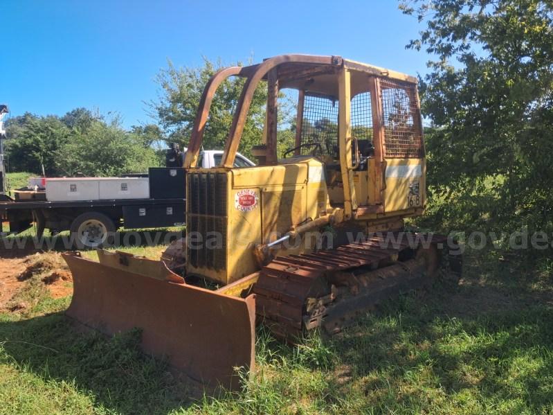 JOHN DERRE 550G CRAWLER DOZER JOHN DEERE 550G Government Surplus Auction - Photo #2