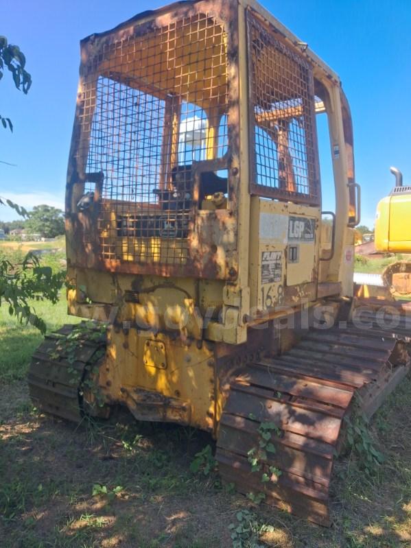 JOHN DERRE 550G CRAWLER DOZER JOHN DEERE 550G Government Surplus Auction - Photo #3
