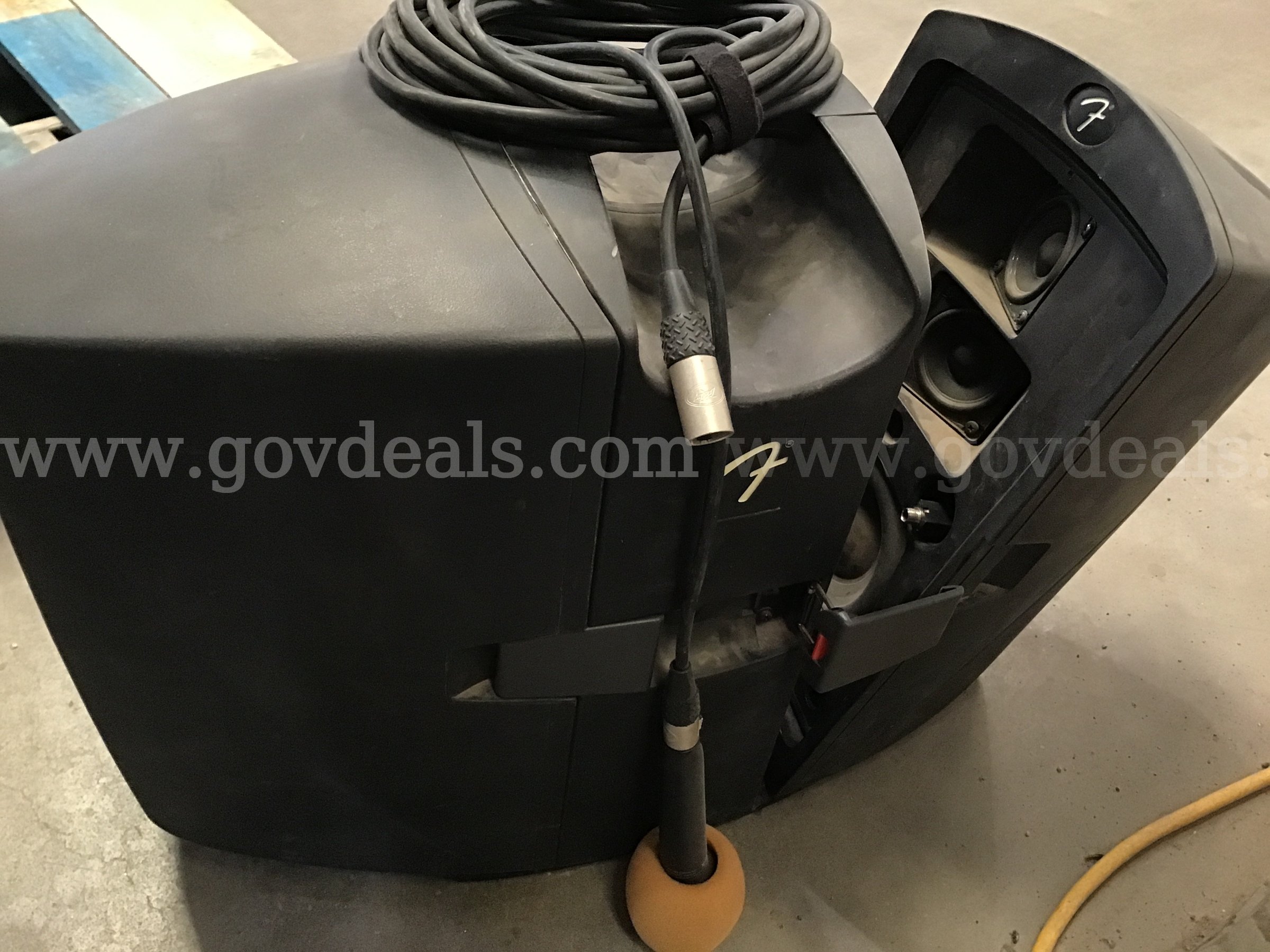Lot 5 Audio Equipment - 402 lbs  402 Government Surplus Auction - Photo #4