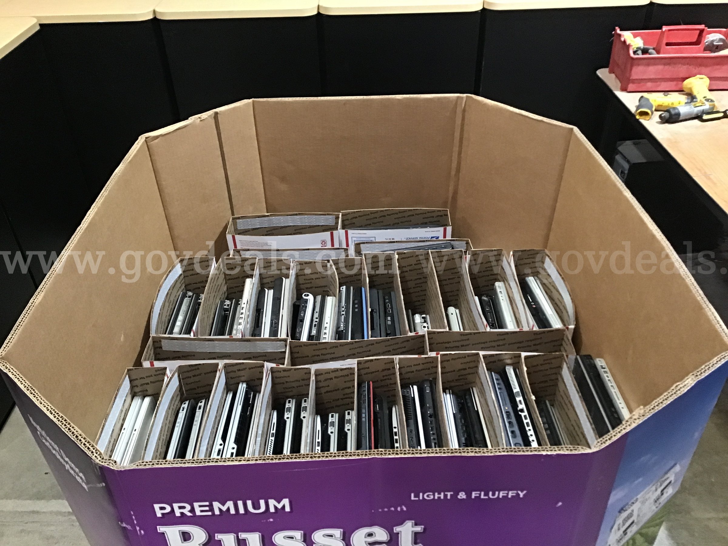 Lot 19 - 98 Laptop Computers - 385lbs including gaylord box and pallet  385lbs Government Surplus Auction - Photo #3