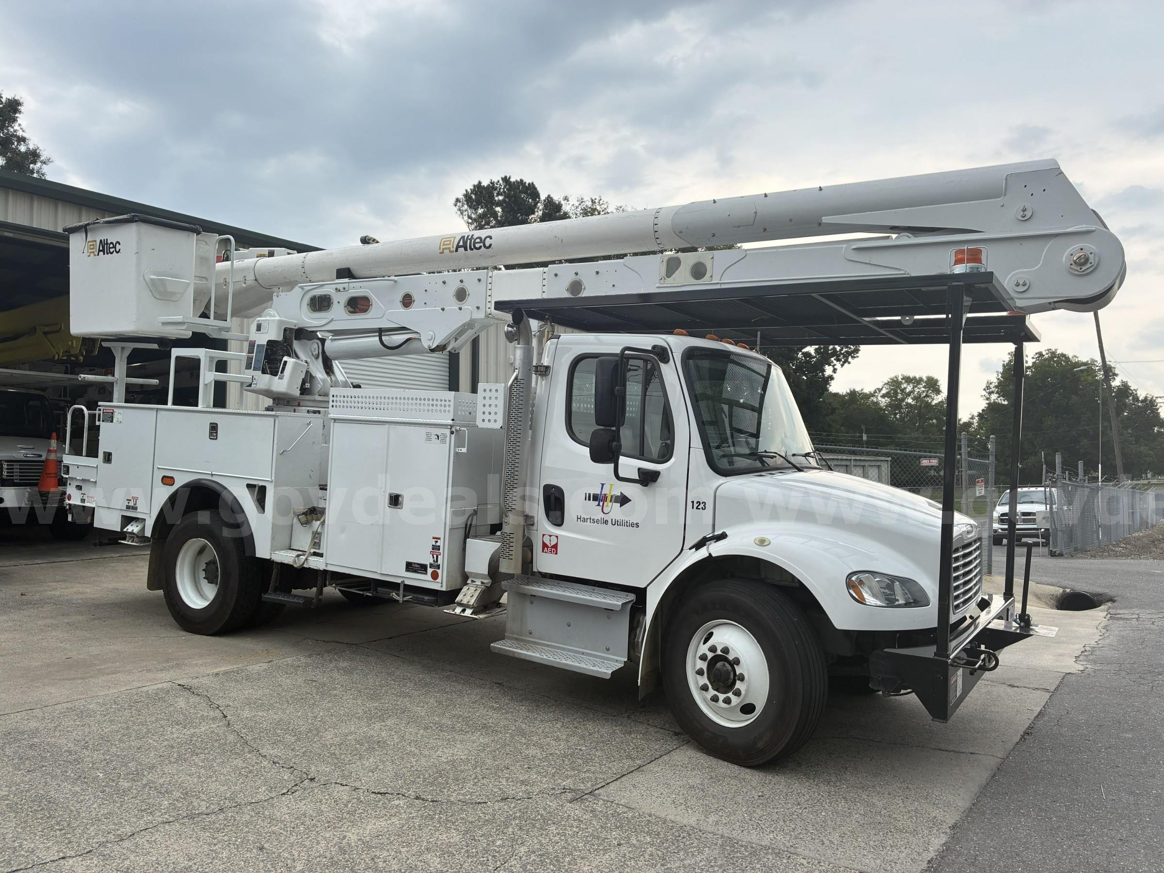 2018 Freightliner M2 106 Medium Duty Freightliner 106 Government Surplus Auction - Primary Photo