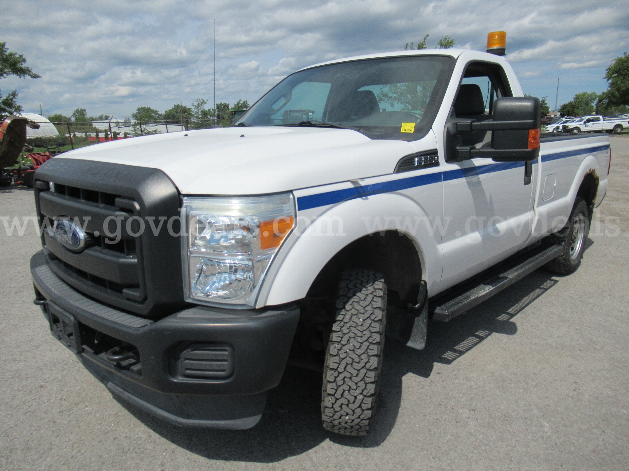 2016 Ford F-250 SD XL 4WD Ford F-250 Government Surplus Auction - Photo #4