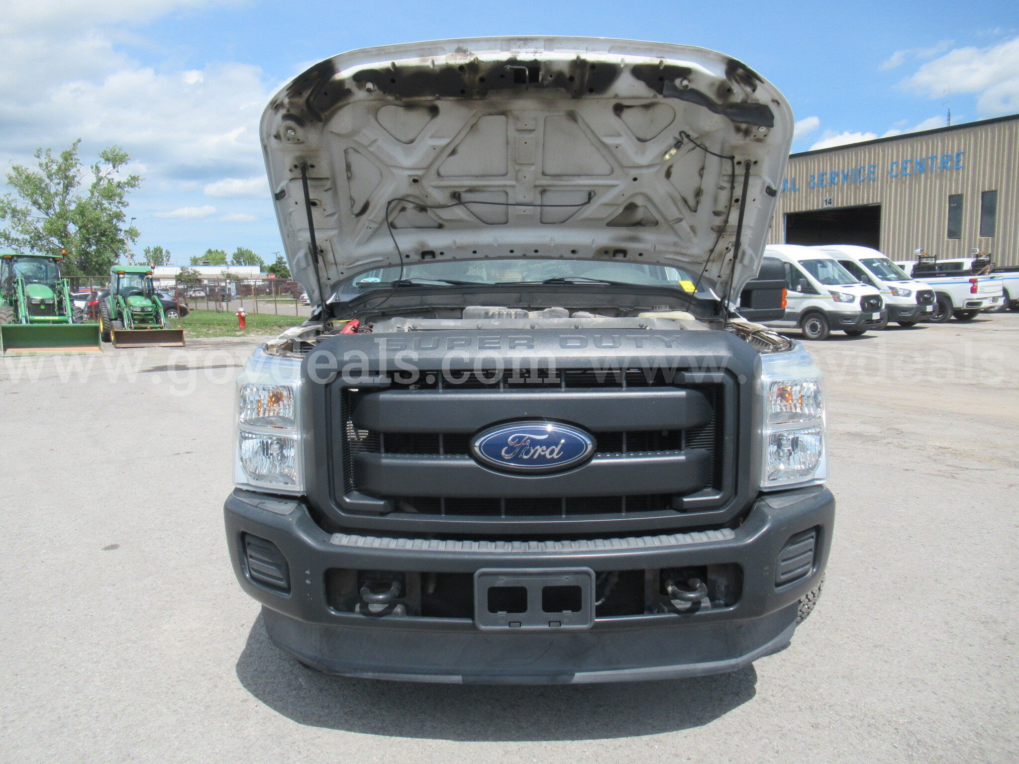 2016 Ford F-250 SD XL 4WD Ford F-250 Government Surplus Auction - Photo #5