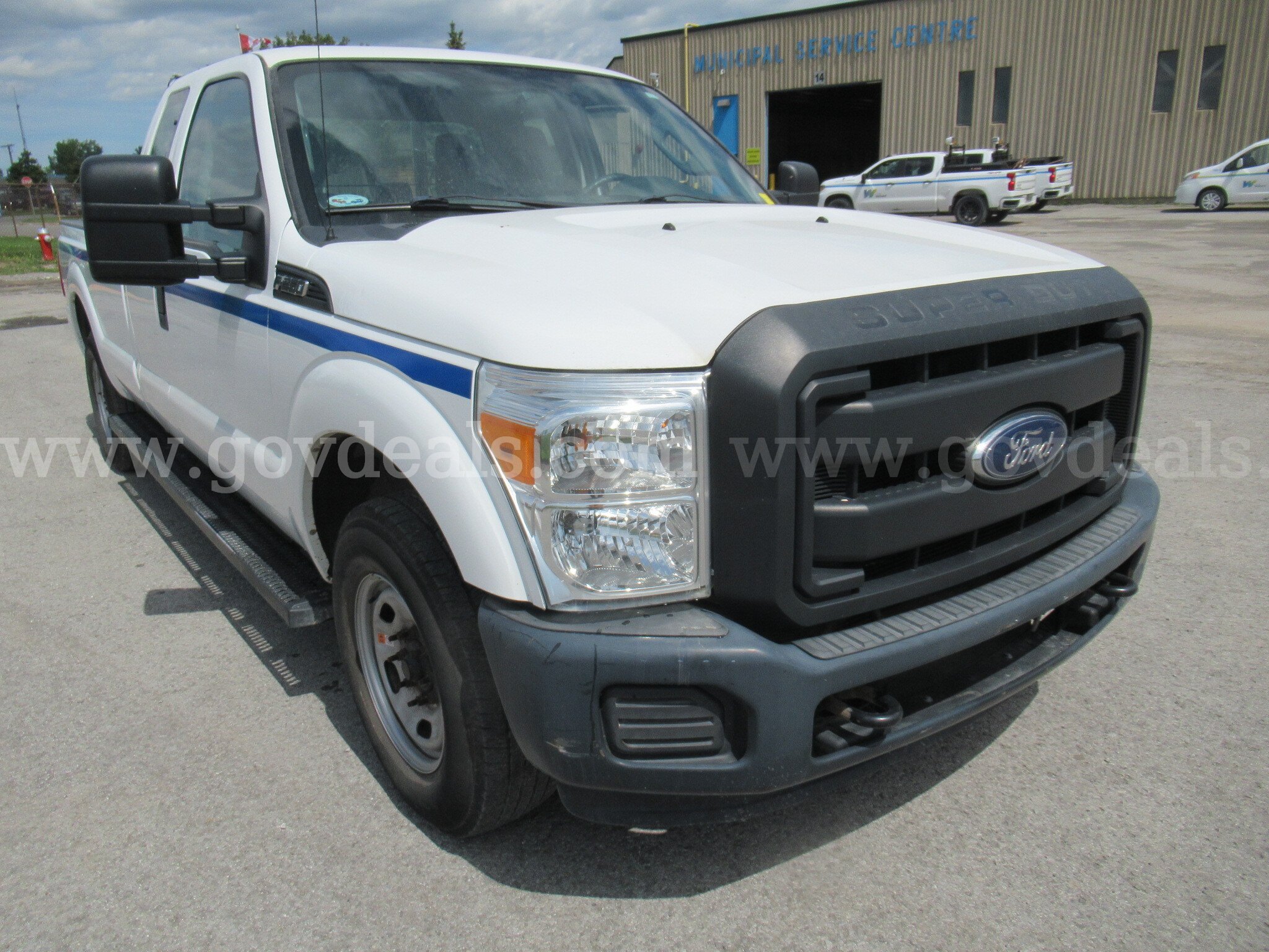 2016 Ford F-250 SD XL 2WD Ford F-250 Government Surplus Auction - Primary Photo