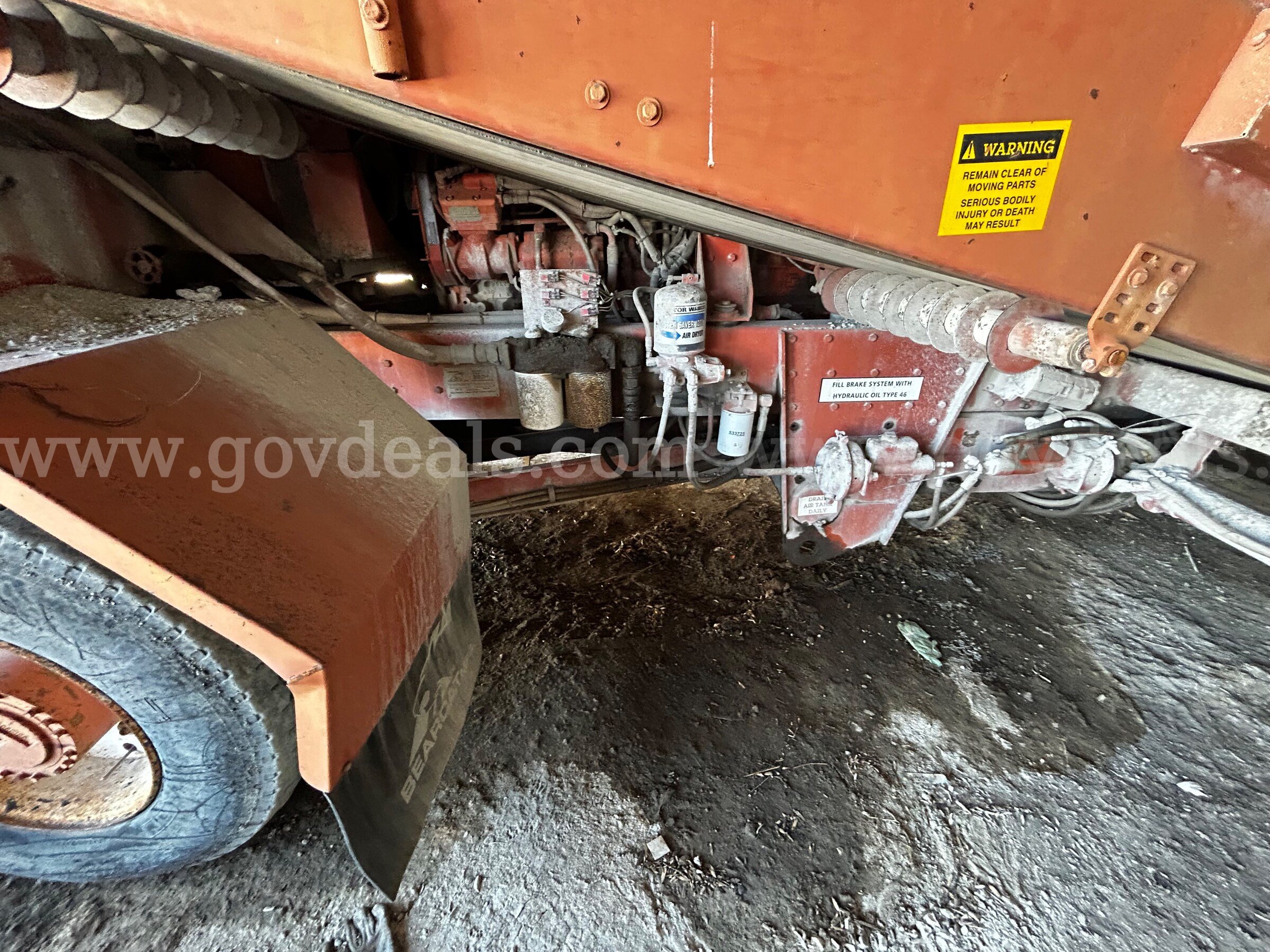2005 BearCat Mfg. BC2002T Highway Maintenance Machine with CRC Computerized Rate Control Bearcat BC2002T Government Surplus Auction - Photo #6
