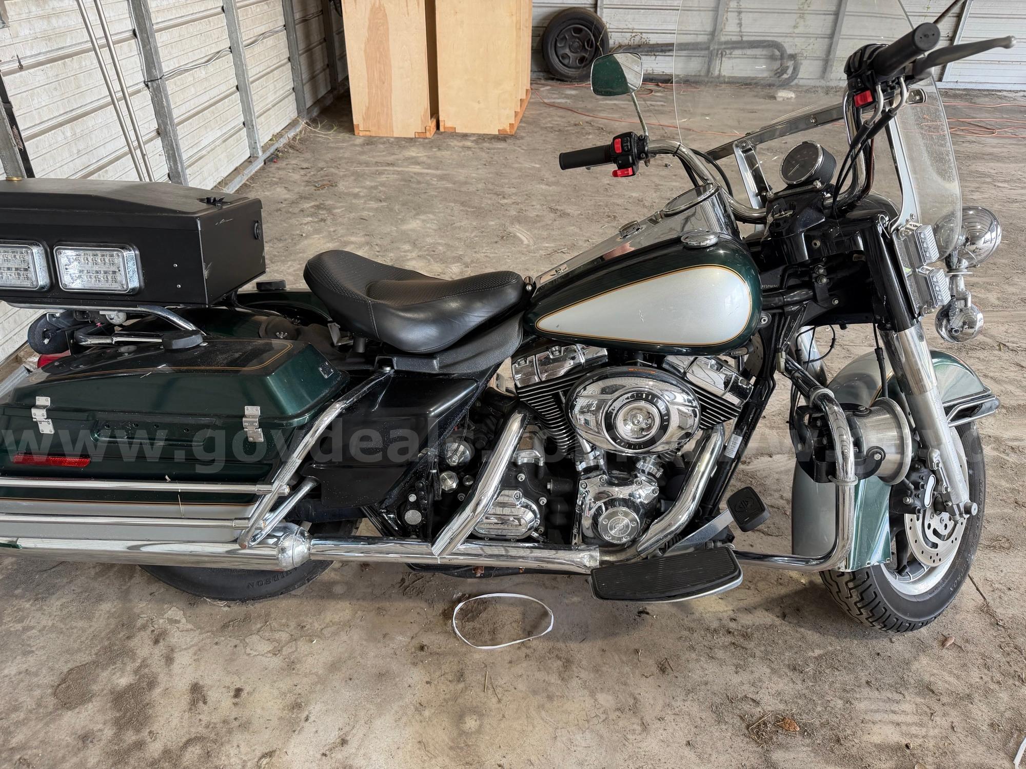 2007 Harley-Davidson FLHP Harley-Davidson FLHP Government Surplus Auction - Photo #4