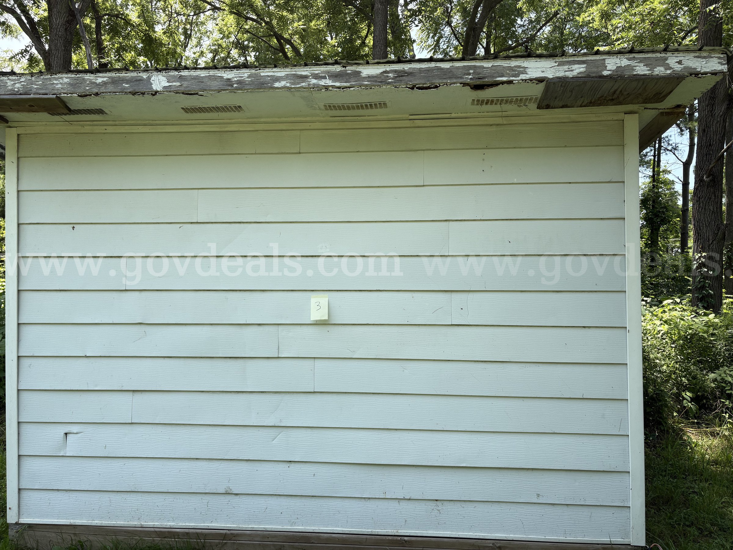 Change House / Shed with Electrical - 9.2 ft. x 12.3 ft. x 8.3 ft.   Government Surplus Auction - Photo #4