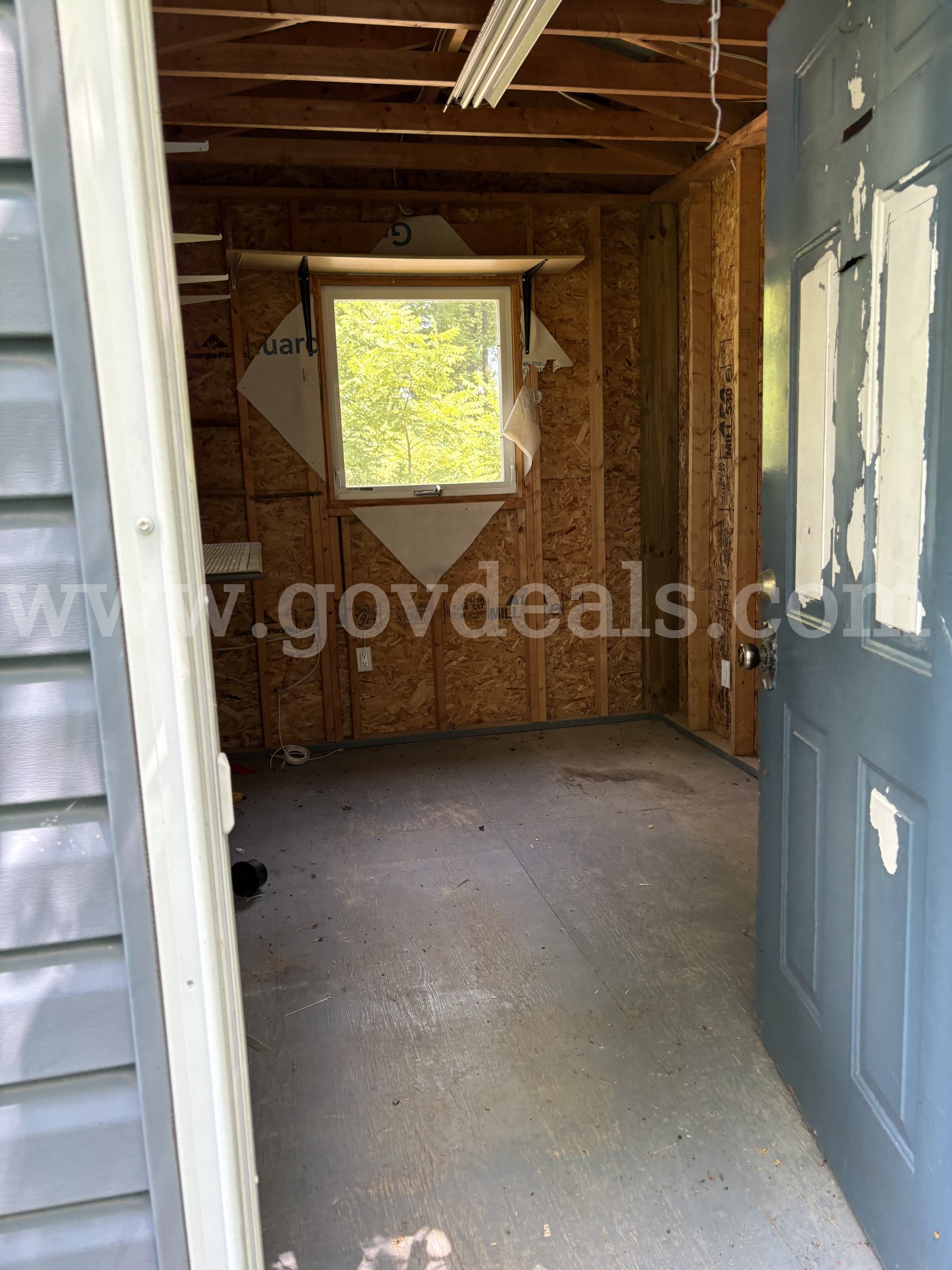 Service Booth Shed with Electrical Supply - 10.8 ft. x 12.3 ft. x 8.2 ft.   Government Surplus Auction - Photo #5