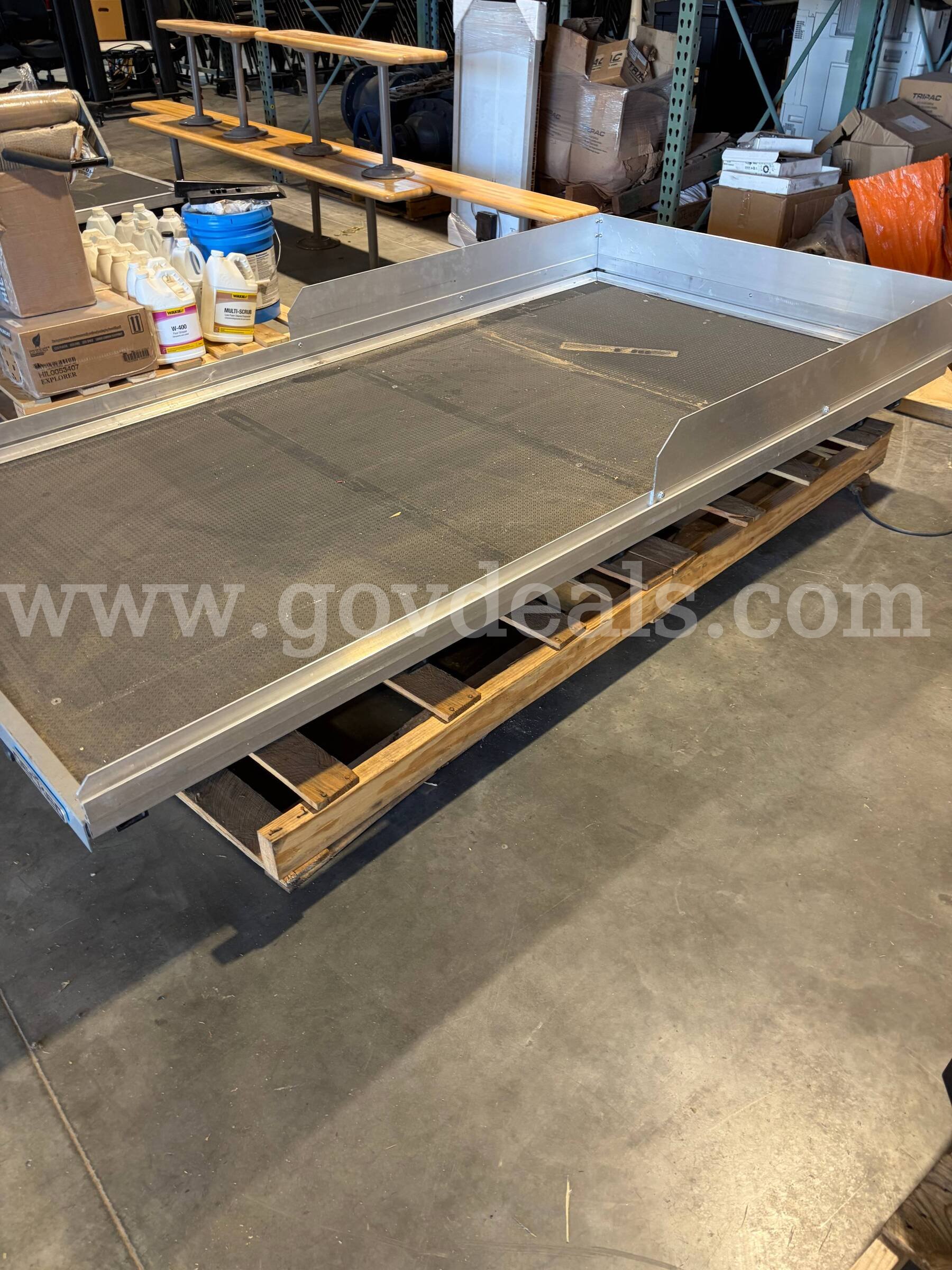 Decked -Truck Bed Cargo Slide 8' Bed Decked N/A Government Surplus Auction - Primary Photo
