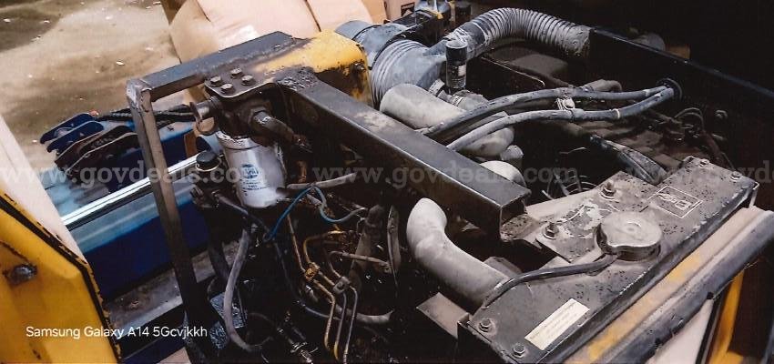 1992  CAT  Asphalt compactor Caterpillar CB-224D Government Surplus Auction - Photo #6