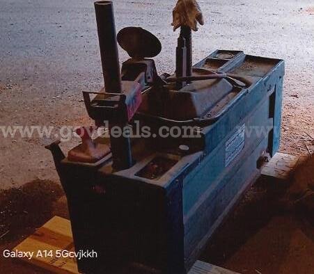 Tire Changer COATS 40-405A Government Surplus Auction - Photo #2