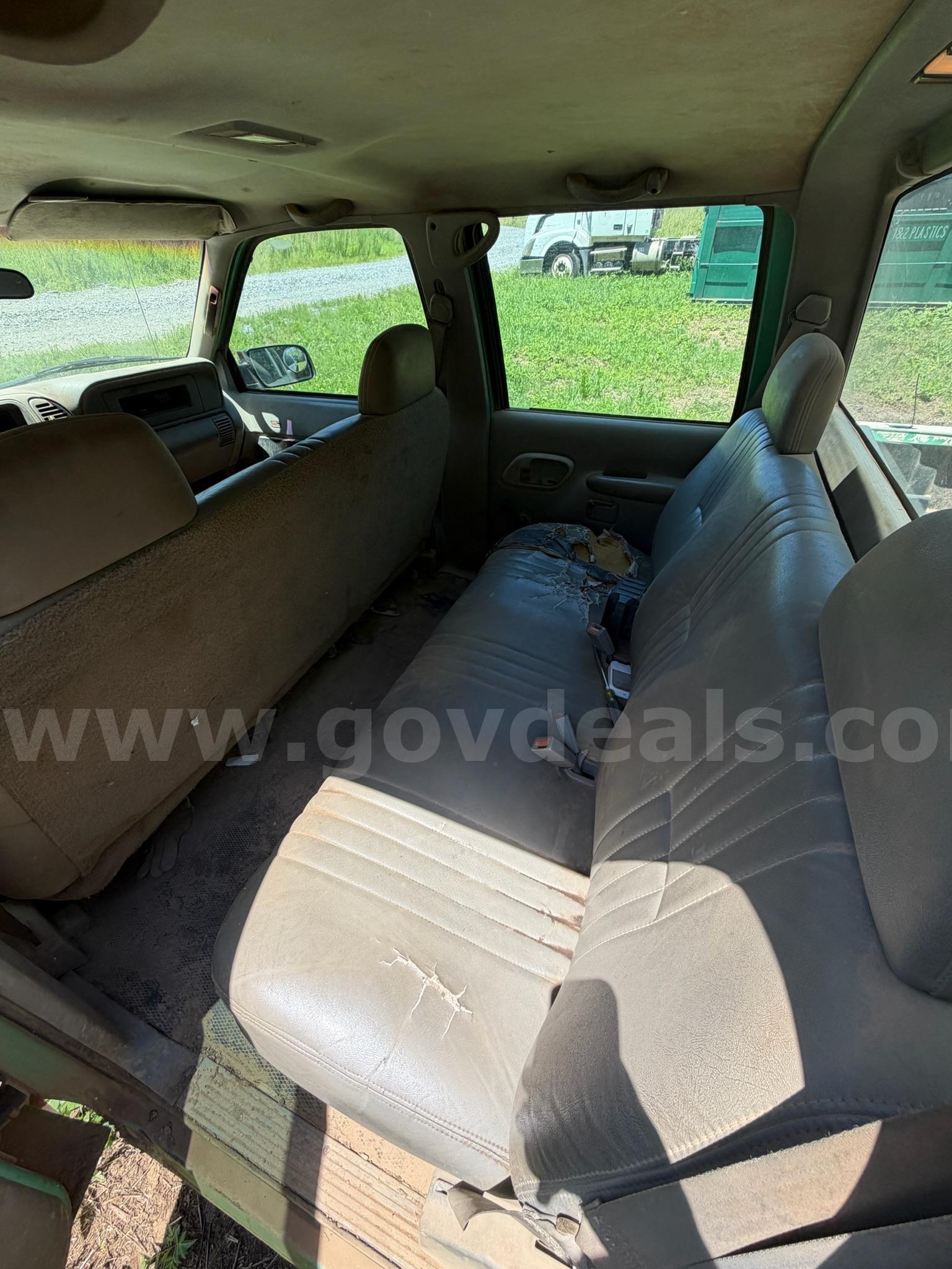 2000 Chevrolet C/K 3500 Chevrolet 3500 Government Surplus Auction - Photo #4