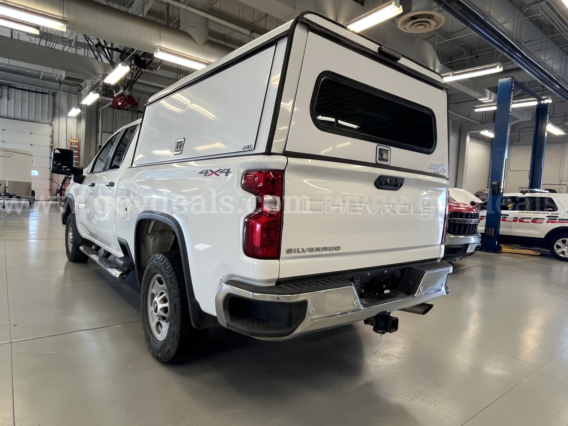 2021 Chevrolet Silverado 2500HD Work Truck Double Cab Short Box 4WD (#439) Chevrolet Silverado 2500HD Government Surplus Auction - Photo #3