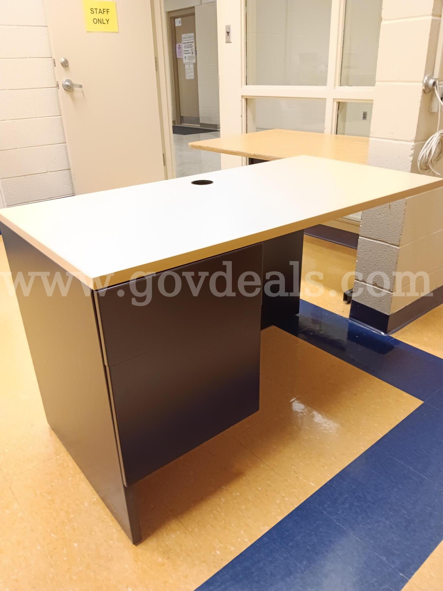 USED - SMALL DESK AND OFFICE CHAIR   Government Surplus Auction - Primary Photo