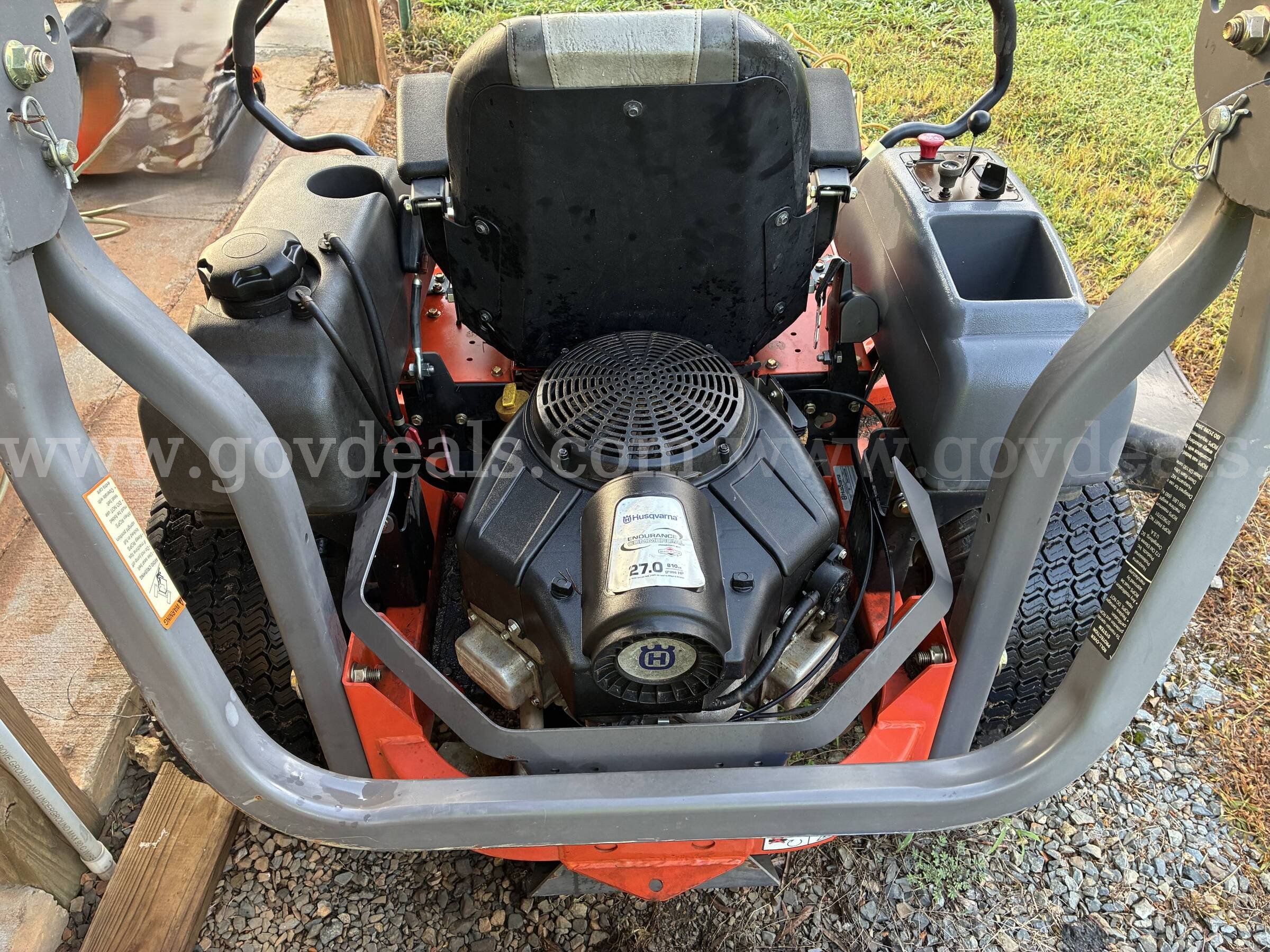 Mower Husqvarna M-ZT-61 Government Surplus Auction - Photo #3