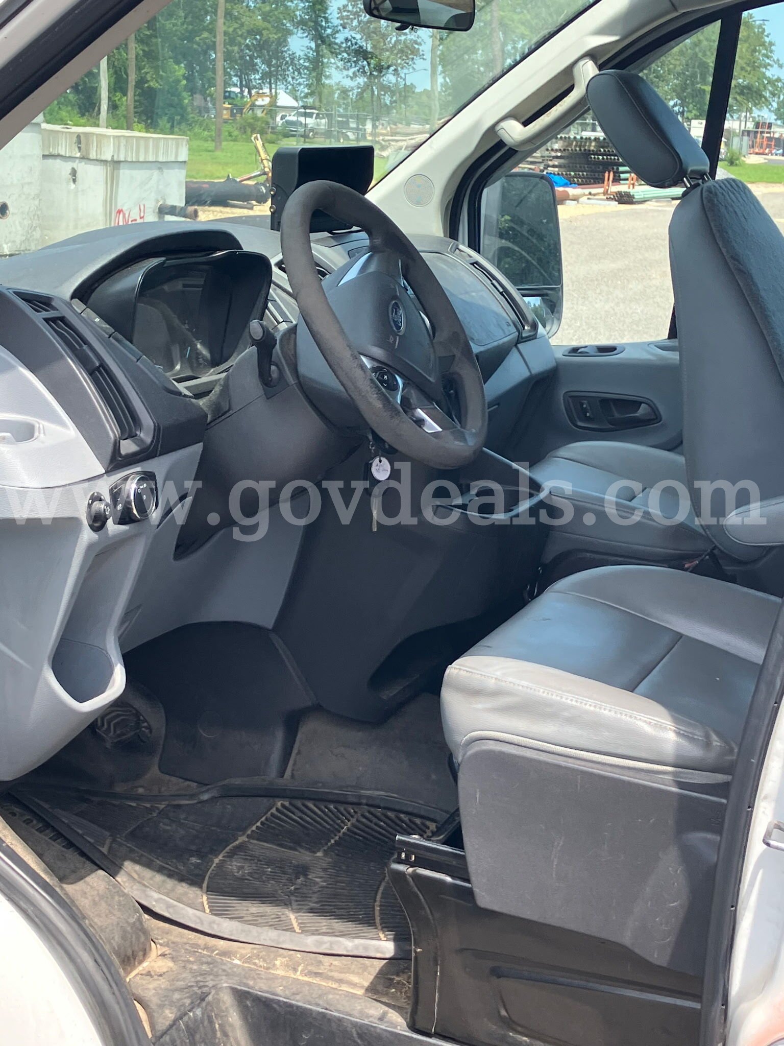 2015 Ford Transit Ford Transit Government Surplus Auction - Photo #2