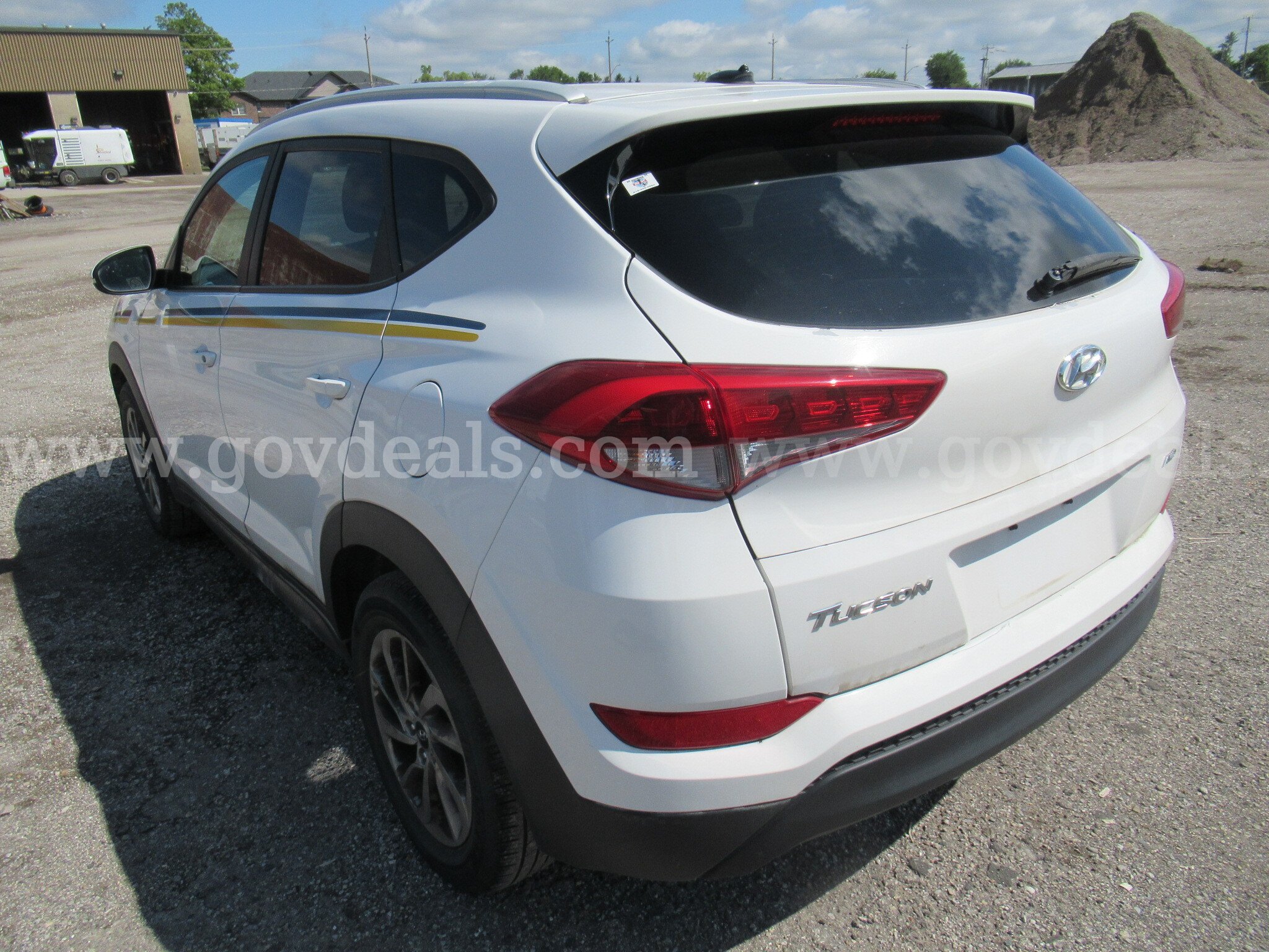 2016 Hyundai Tucson SE w/Popular Package AWD Hyundai Tucson Government Surplus Auction - Photo #3