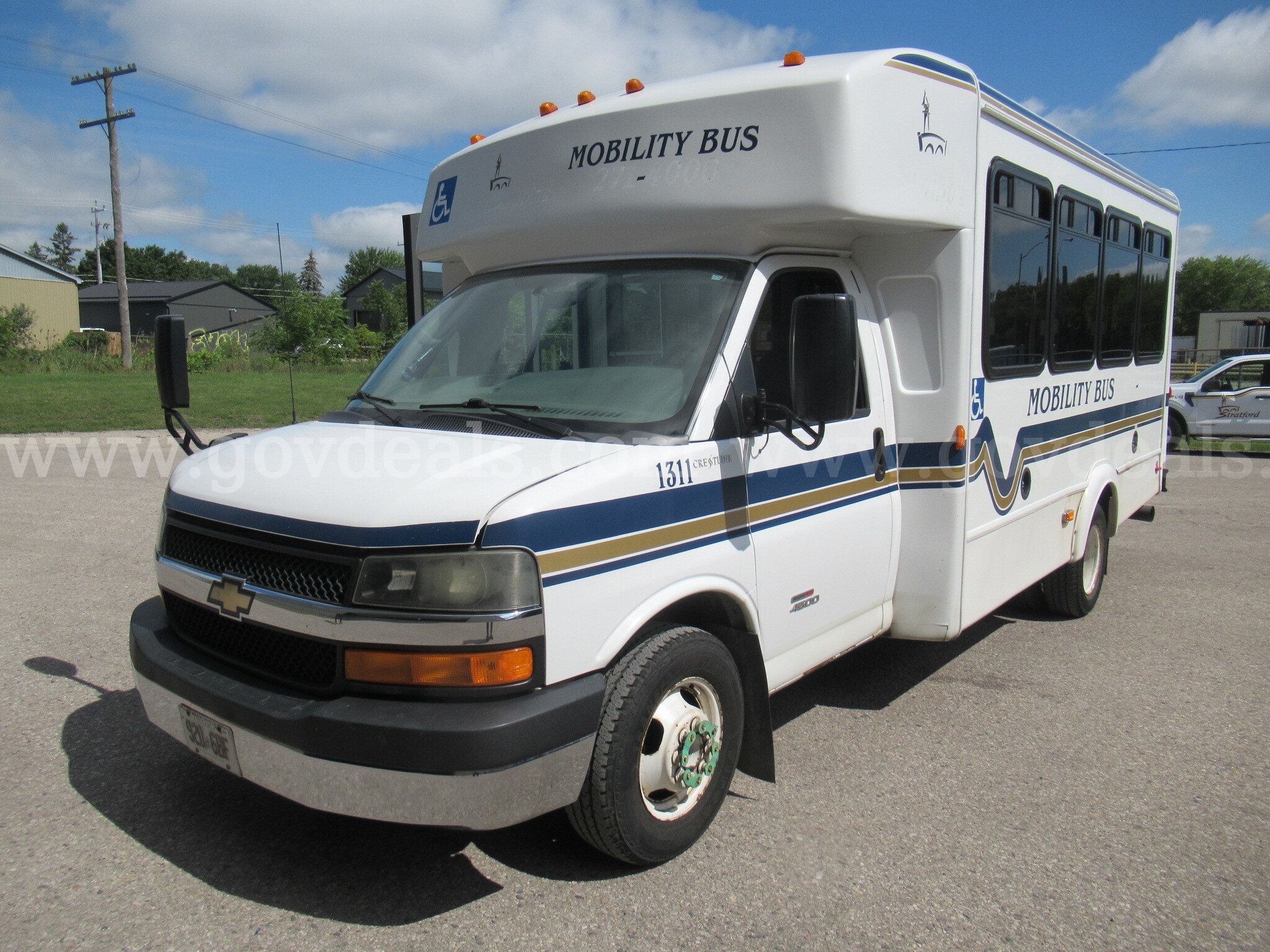 2013 Chevrolet Express G4500 Bus Chevrolet Express Government Surplus Auction - Photo #4