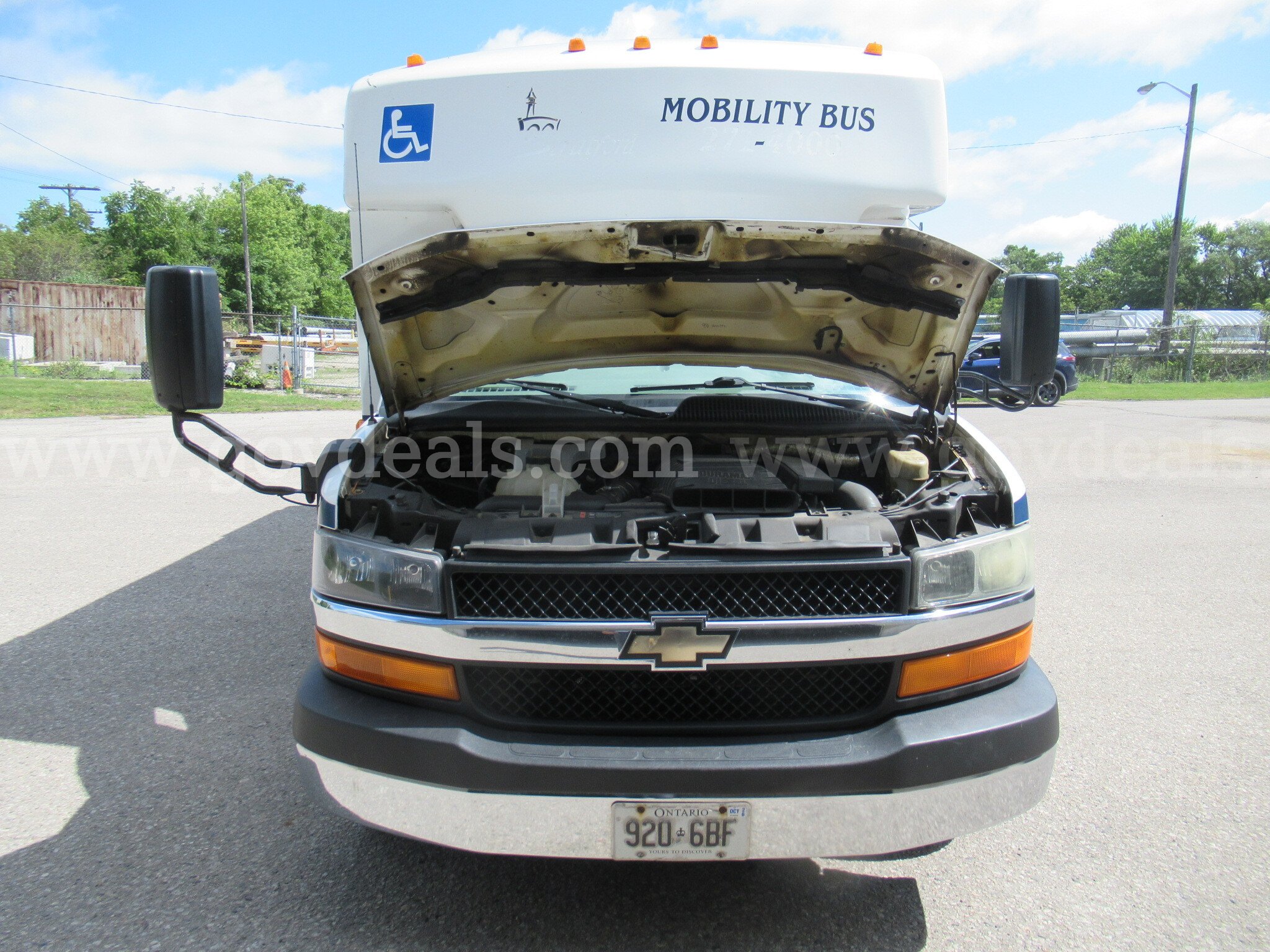 2013 Chevrolet Express G4500 Bus Chevrolet Express Government Surplus Auction - Photo #5